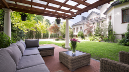 How to choose the best patio enclosure